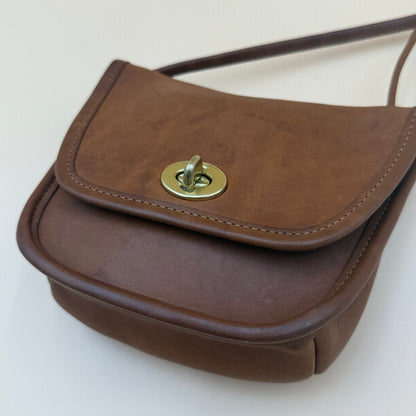 Vintage Coach Brown Glove Tanned Leather Turnlock Crossbody Bag Made in USA