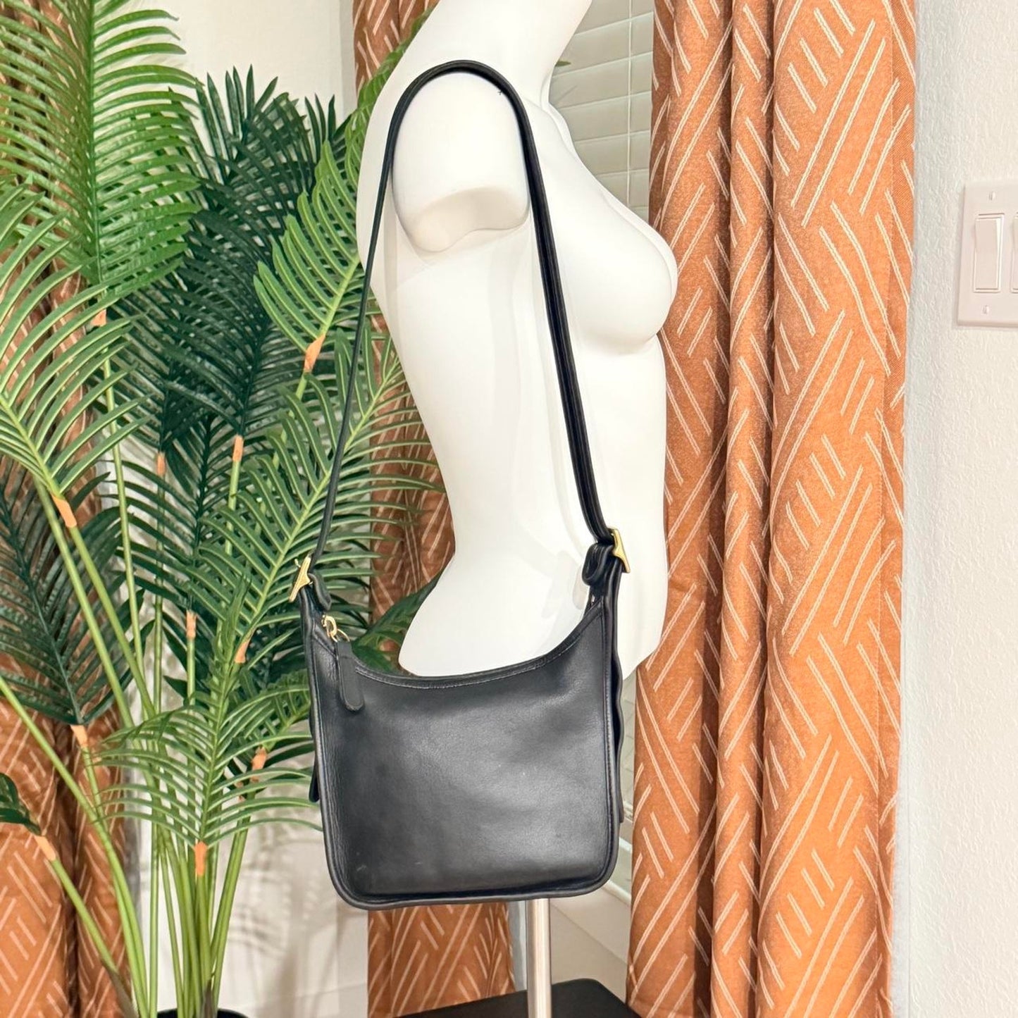 Coach Janice Legacy 2002 Shoulder Crossbody  Medium Costa Rica  9950 Hobo