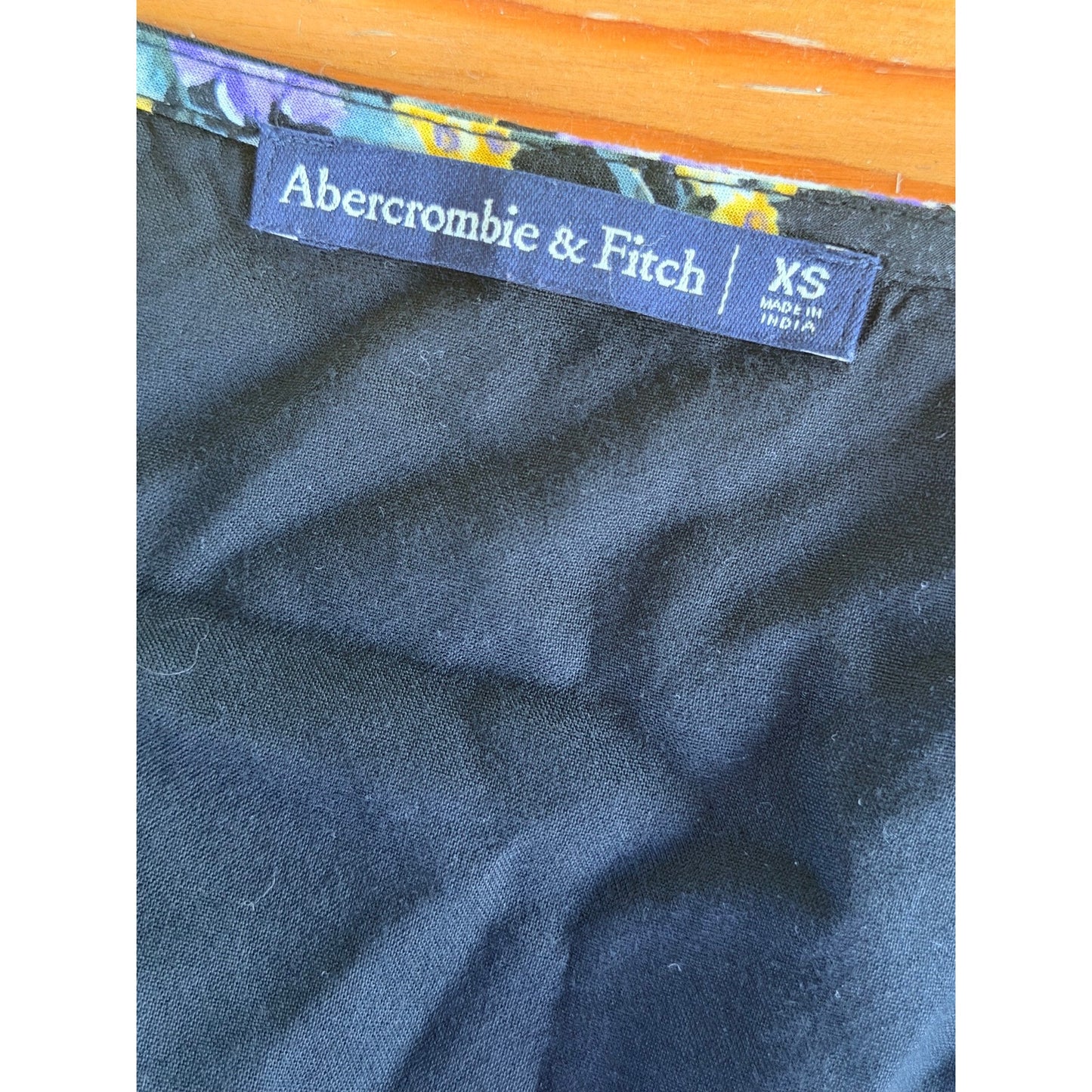 Abercrombie & Fitch purple & yellow floral wrap dress with tie waist, size XS J0092-01