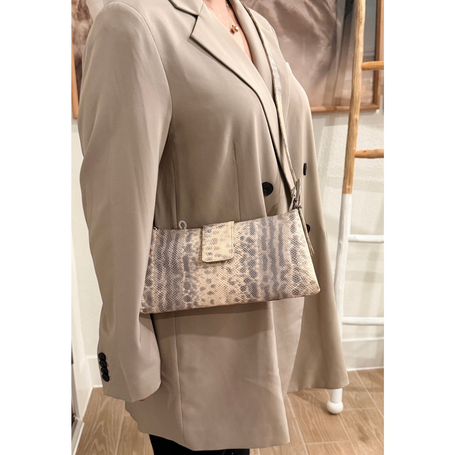 Antonio Scepi Neutral Snakeskin Shoulder Strap Clutch in Genuine Italian Leather